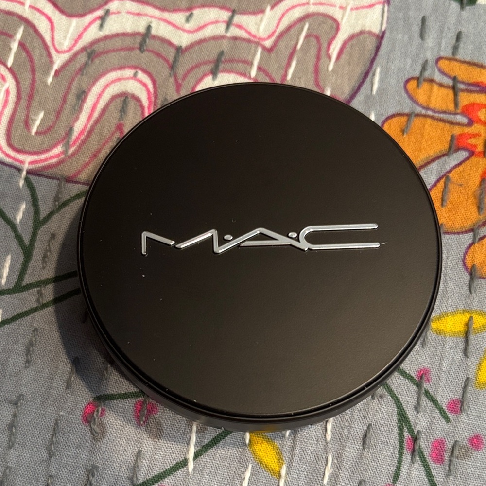 MAC Studio Fix Powder Plus Foundation - Picture 5 of 7